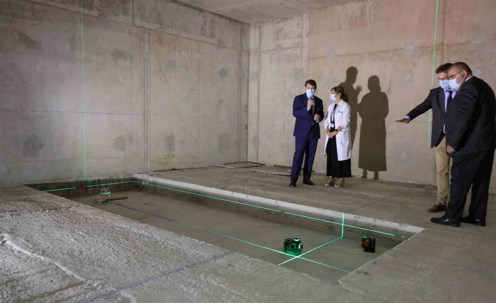 Mañueco anuncia un nuevo hospital de día oncológico en el Hospital de Ávila