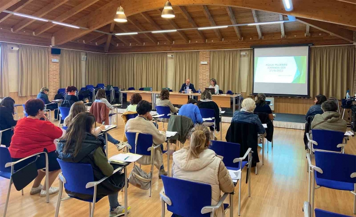 Las mujeres abordan en Almazán la titularidad compartida de explotaciones agrarias