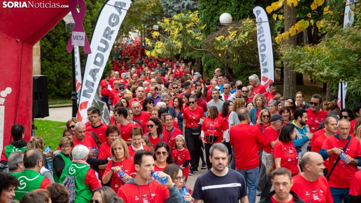 GALERÍA | Marea roja contra el cáncer