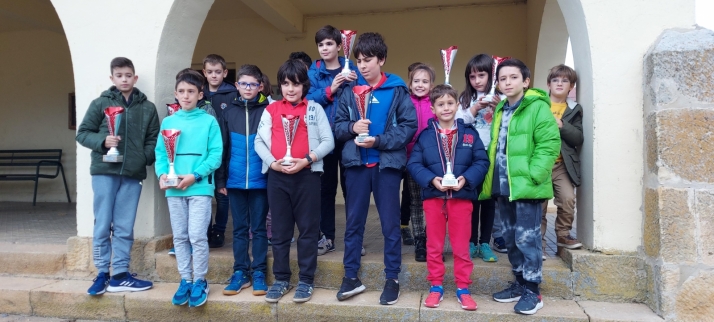 Rodrigo Altelarrea gana el torneo de ajedrez infanil de Almajano