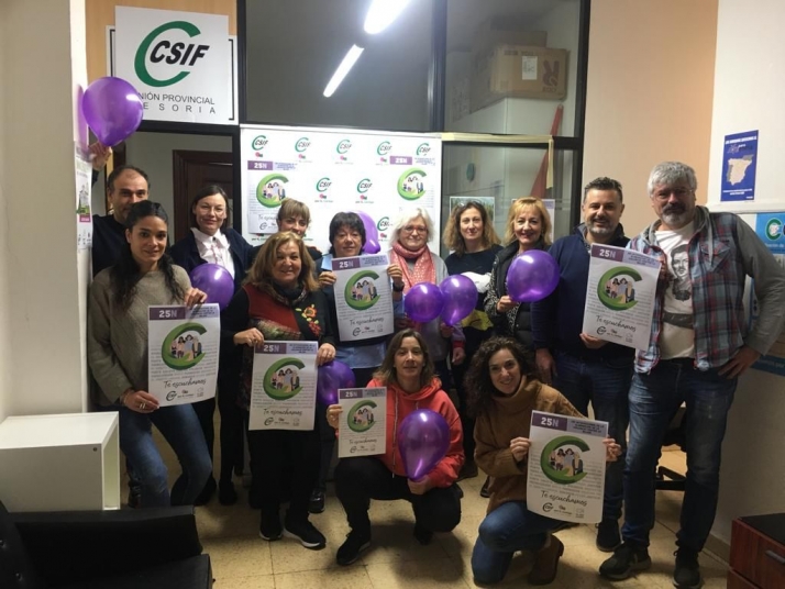 Concentracion simbolica de CSIF Soria.