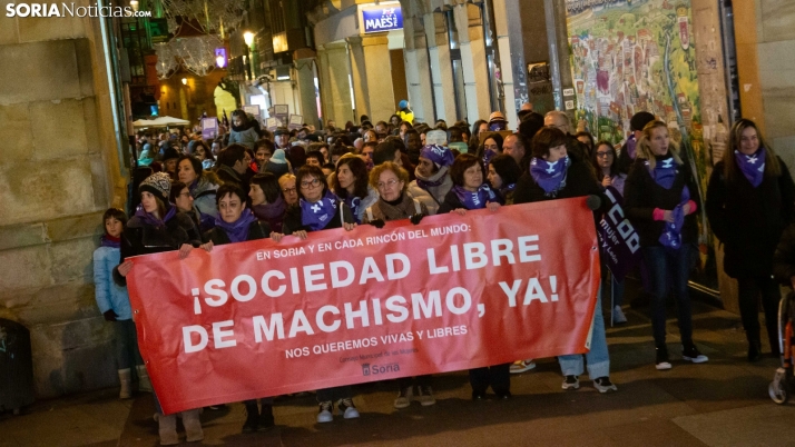 En imágenes: Soria clama en silencio por la erradicación de la violencia de género 