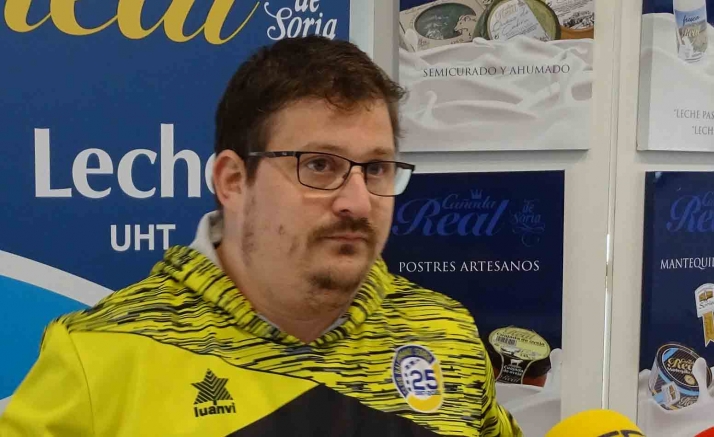 Lluelles: El equipo va asumiendo la presión