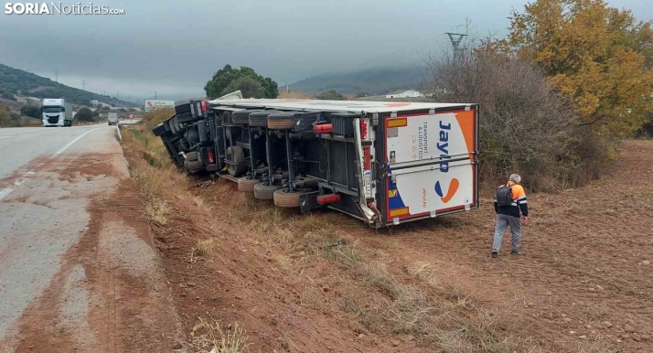 Accidente de un camión con carne congelada