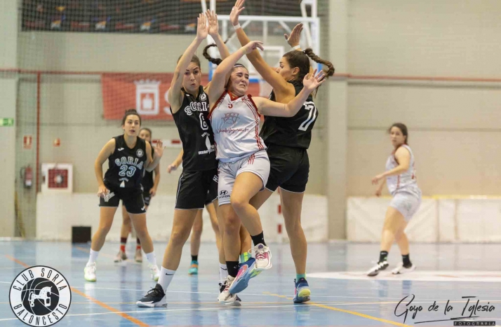 Las féminas del CSB estrenan victoria