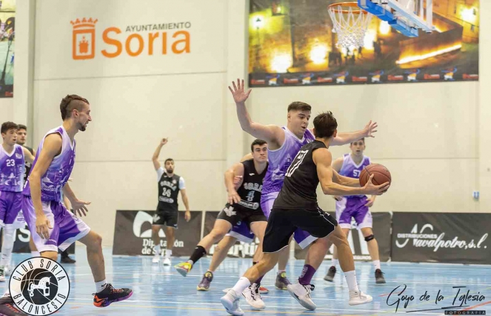 Universidad de Valladolid aprovecha su superioridad física para derrotar al CSB