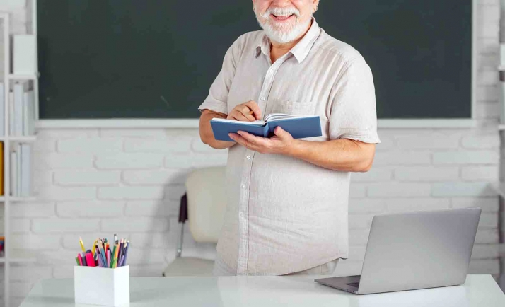 La plantilla de Profesores Honoríficos de la Consejería de Educación cuenta con 84 profesores y maestros