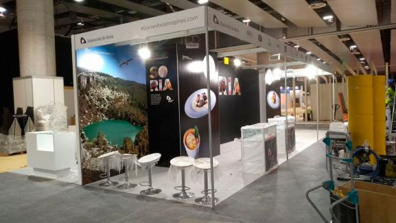 La Diputación aprueba medidas de apoyo cultural y dinamización del comercio en el último tramo del año