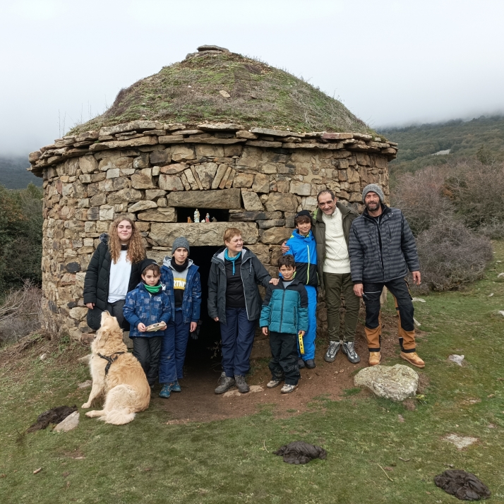 La choza del acebal de Garagüeta también tiene belén