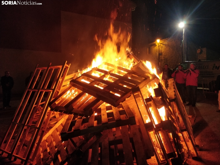 Golmayo celebra Santa Bárbara con cena, verbena y luminaria