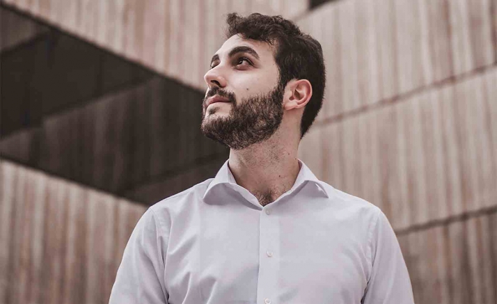 Un profesor del Conservatorio, en la final de compositores del Toru Takemitsu de Japón