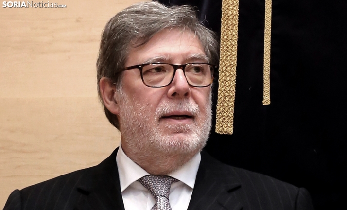 Santiago Aparicio renueva su cargo como presidente del ISEE