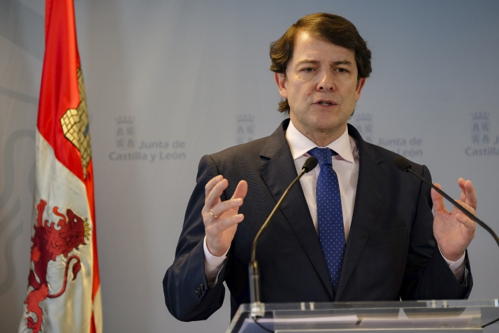 Mañueco reivindica la política para impulsar las sociedad y mejorar la vida de las personas