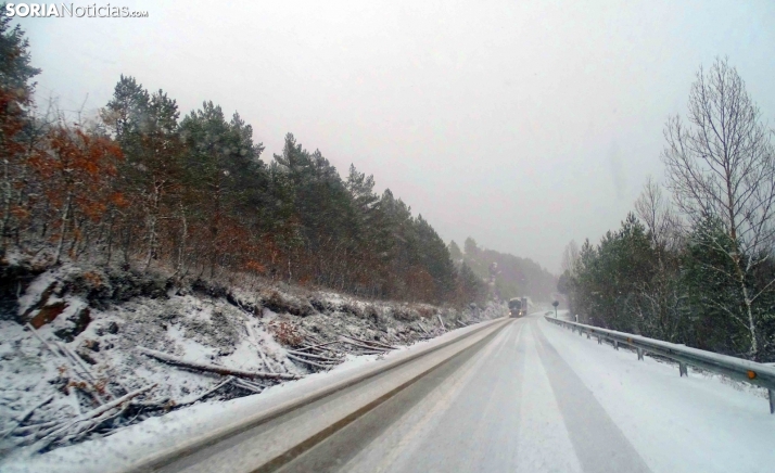 La borrasca Fien deja 511 incidencias por nevadas, vientos y desbordamientos en Castilla y León