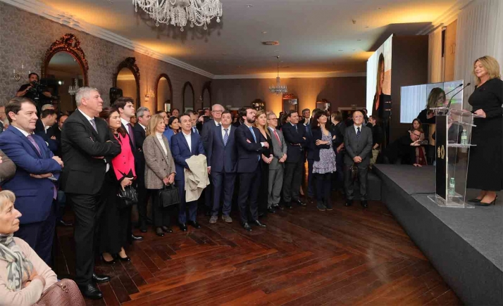 Mañueco agradece el compromiso de José Vicente de los Mozos con Castilla y León