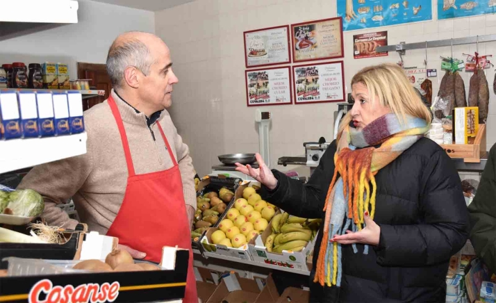Yolanda de Gregorio recuerda, en Salduero, el compromiso de la Junta con la sostenibilidad y el mantenimiento del comercio rural
