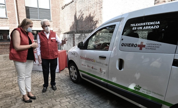 La Junta destina 40 millones de euros a ampliar la cartera de servicios que ofrece la teleasistencia en Castilla y León