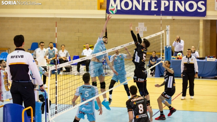 El Río Duero se recompone ante un peligroso Teruel y se hace con el encuentro