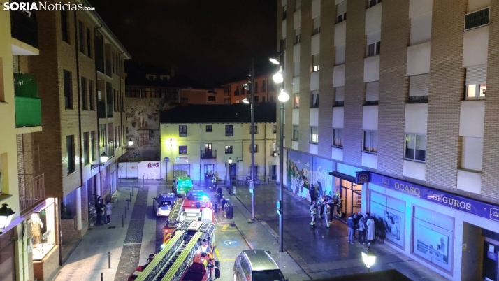 Un aviso de humo en un ascensor revoluciona la plaza de La Blanca