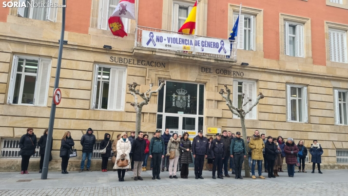  Minutos de silencio en Soria por el asesinato machista de una mujer y su hija en Valladolid 