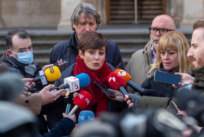 La portavoz del Gobierno apuesta en Soria por corregir los fallos cometidos con la Ley del Solo sí es sí