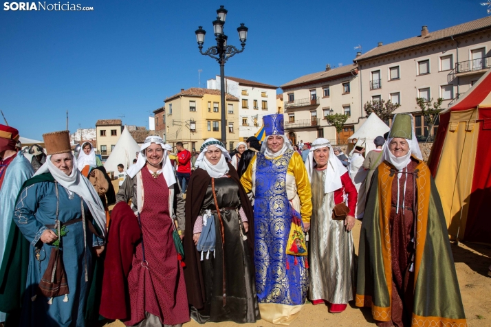 Taller de costura medieval para preparar los Desposorios de Jaime I y Leonor en Ágreda