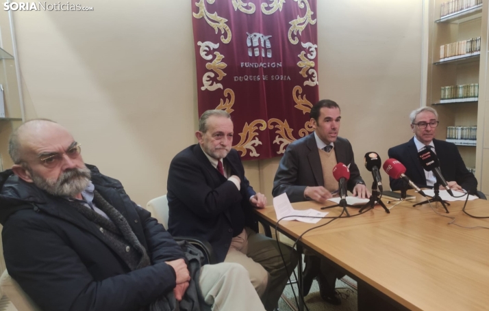 José Ángel González (izda.), José María Rodriguez-Ponga, Rafael Benjumea y José María García este miércoles en la sede de la fundación. /SN