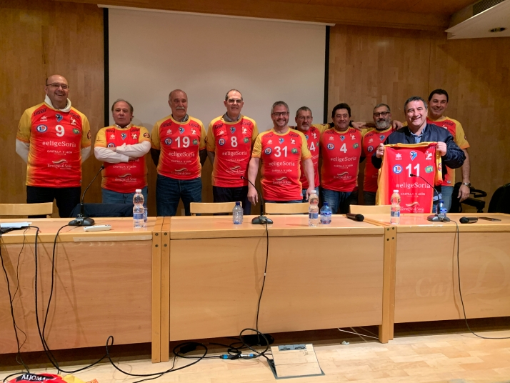 Recuerdos, emoción y diversión, en el homenaje a los protagonistas del ascenso soriano a la División de Honor de voleibol masculino