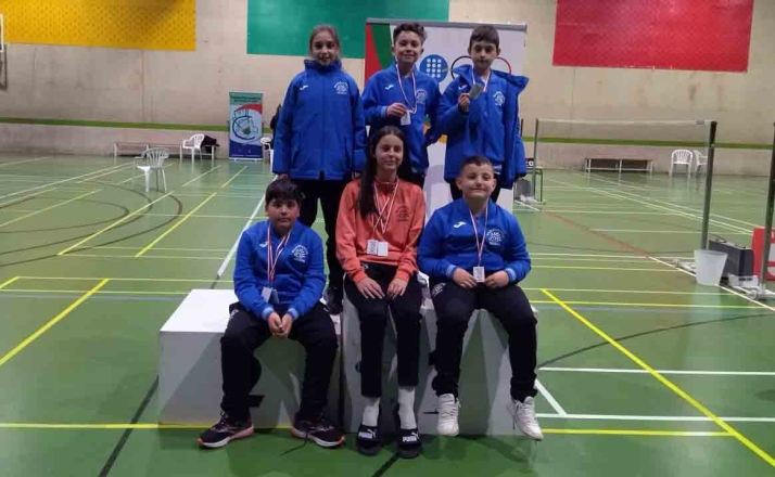 Triunfos para el bádminton soriano en Medina del Campo