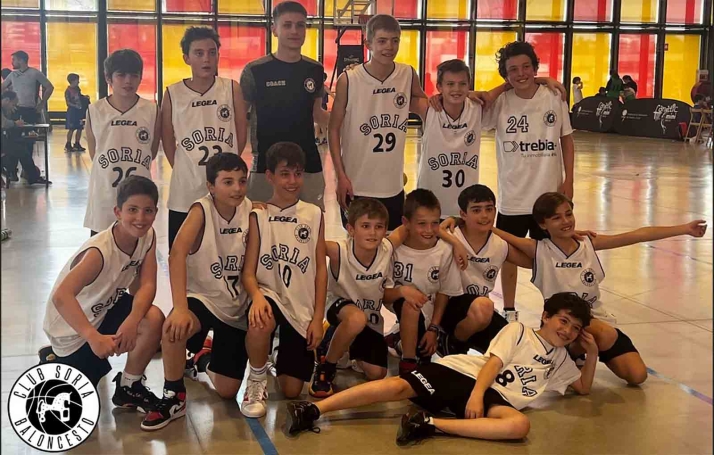 Los alevines y los benjamines del CSB se foguean en el Fanatic Mini de León