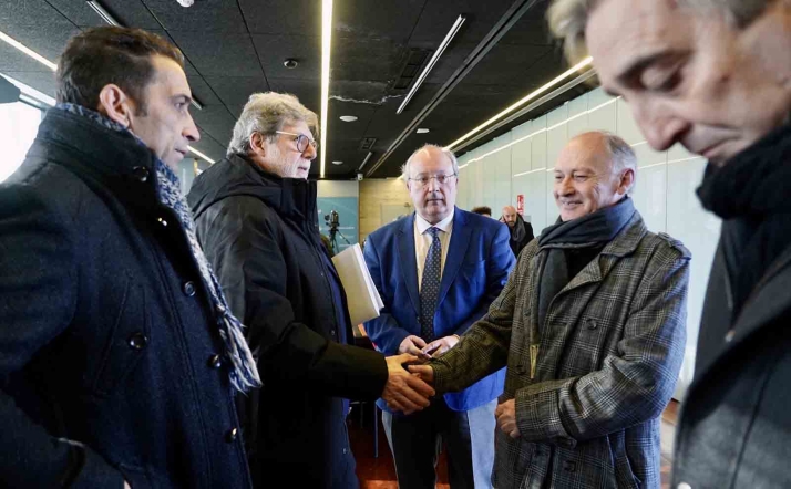 Patronal y sindicatos se unen para salvar un Serla en peligro de extinción y alertan del impacto de su cierre