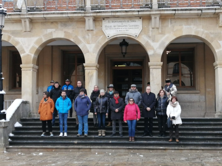 Minuto de silencio por Ucrania en la plaza mayor de Soria