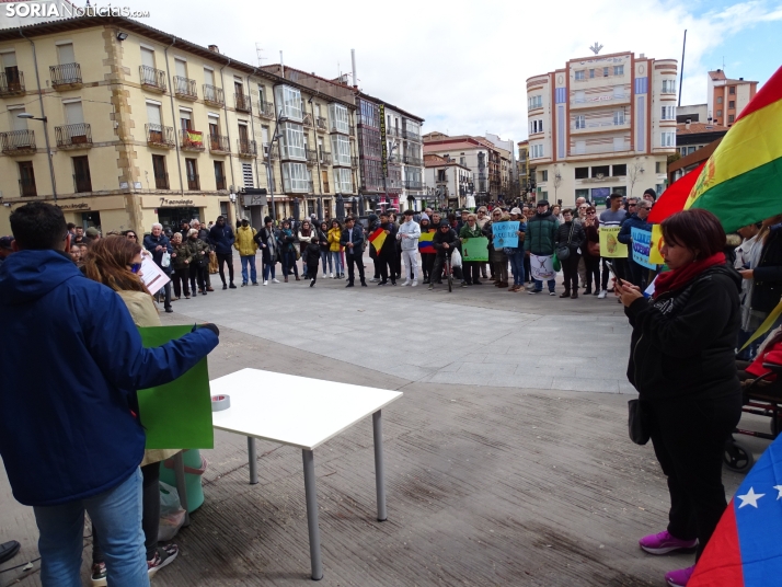 Los migrantes reivindican el derecho a su identidad