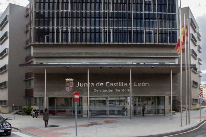 Castilla y León acuerda la implementación de la jornada de 35 horas para sus funcionarios