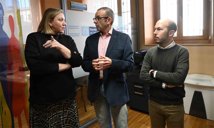 La consejera de Familia, preocupada por el mal funcionamiento de las herramientas de tramitación de los fondos europeos