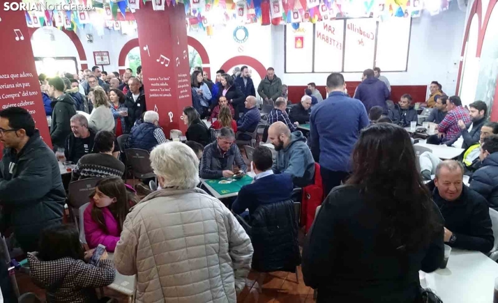 FOTOS | Multitudinario guiñote de Los que faltaban