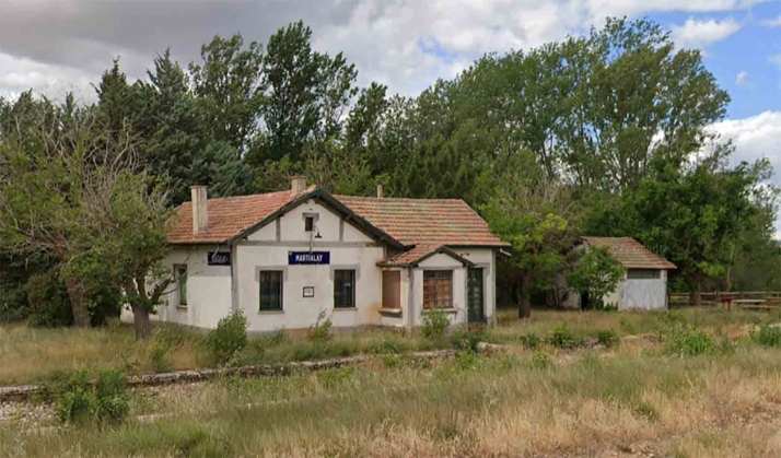 Ponen en alquiler la antigua estación de viajeros de Martialay