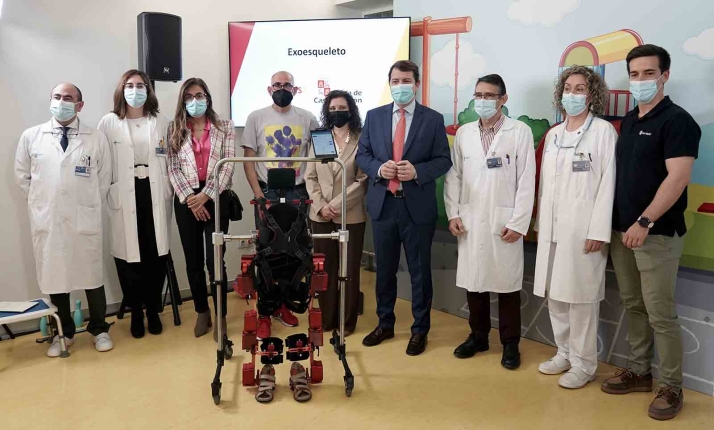 Castilla y León adquirirá exoesqueleto que podrá ayudar a 345 niños con discapacidad motora