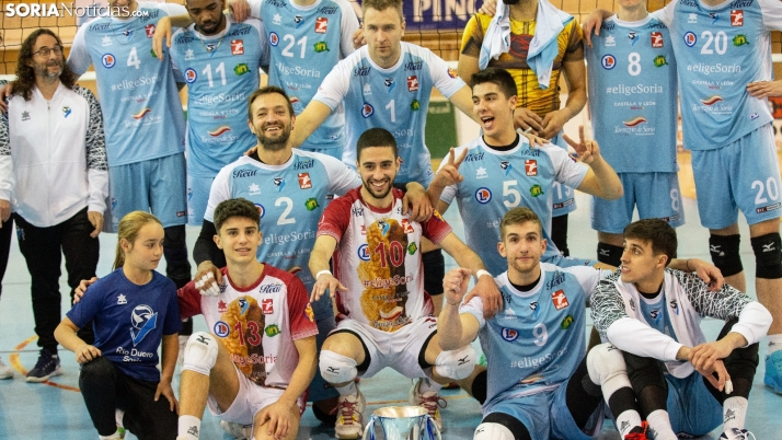 Galería: El Río Duero presenta la Copa del Rey a su afición regalándole una nueva victoria en la Superliga