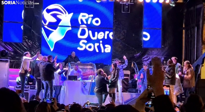 Amor de campeones: Pedida de mano en la celebración de la Copa del Rey del Río Duero Soria
