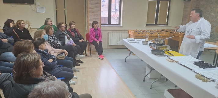 Los cursos de cocina de Diputación triunfan en Ólvega y San Leonardo