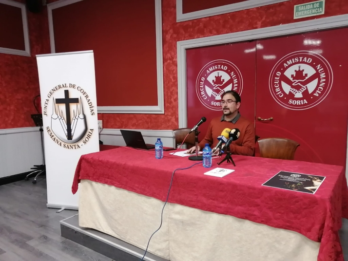 Comienza la cuenta atrás para la Semana Santa con la presentación del programa y la exposición de fotografías