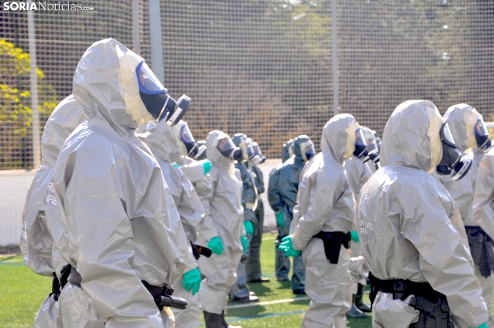 Galería: Agentes de la Guardia Civil de Castilla y León se enfrentan a un simulacro de riesgo biológico