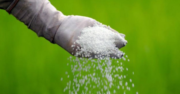 40.000 agricultores de Castilla y León recibirán este lunes las ayudas por la subida del precio de los fertilizantes