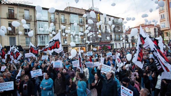 En imágenes: Cientos de sorianos se quejan de que Soria, entera, está en lista de espera