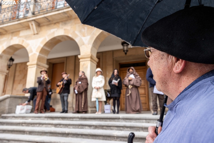 Fotos: La Saturiada recorre las calles de Soria, recordando a Gaya Nuño y a Martínez Laseca