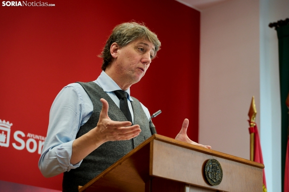 Mínguez insiste en la necesidad de un colegio público para Los Royales