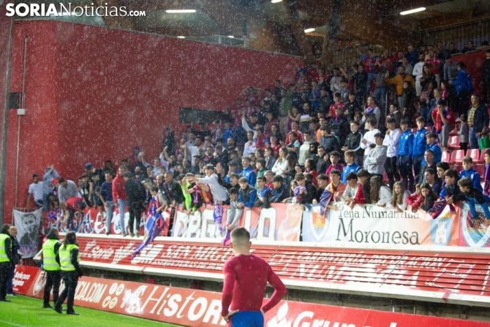 Numancia 1-2 Cornellá: Naufragio rojillo para consumar el tercer descenso en cuatro años