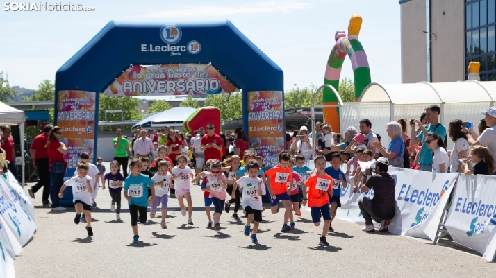 FOTOS |  Cientos de personas han disfrutado de la VI Carrera Popular de E.Leclerc en una mañana soleada