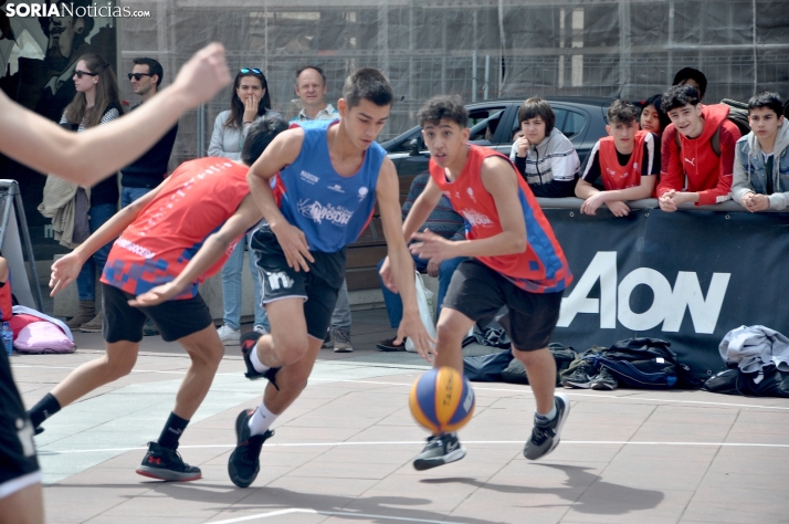 Galería: El baloncesto toma el centro de Soria